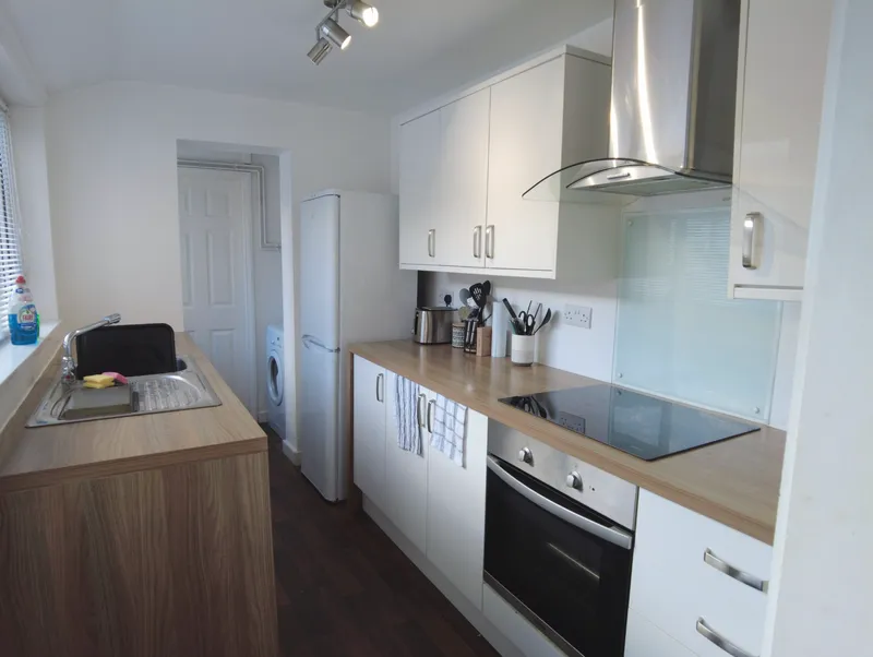 Spacious 3 Bed House // AUG 2026 - Thumbnail 23